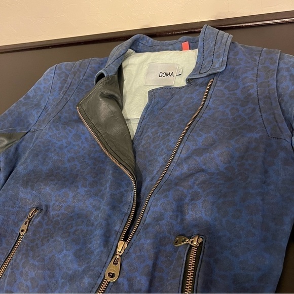 Doma Leather OOAK reworked moto Jacket, blu with animal print and back graphic S - Picture 12 of 17